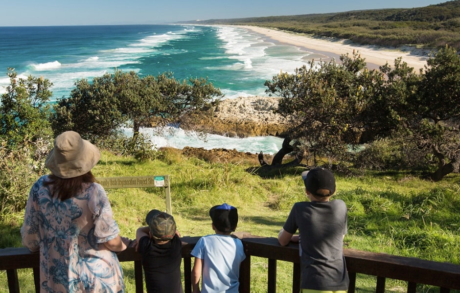 StraddyHORIZ.png Take in the beautiful views on Stradbroke Island - Collingwood Magpies